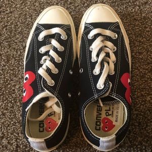 Comme De Garçons. Unisex Men’s-4/Women’s-6